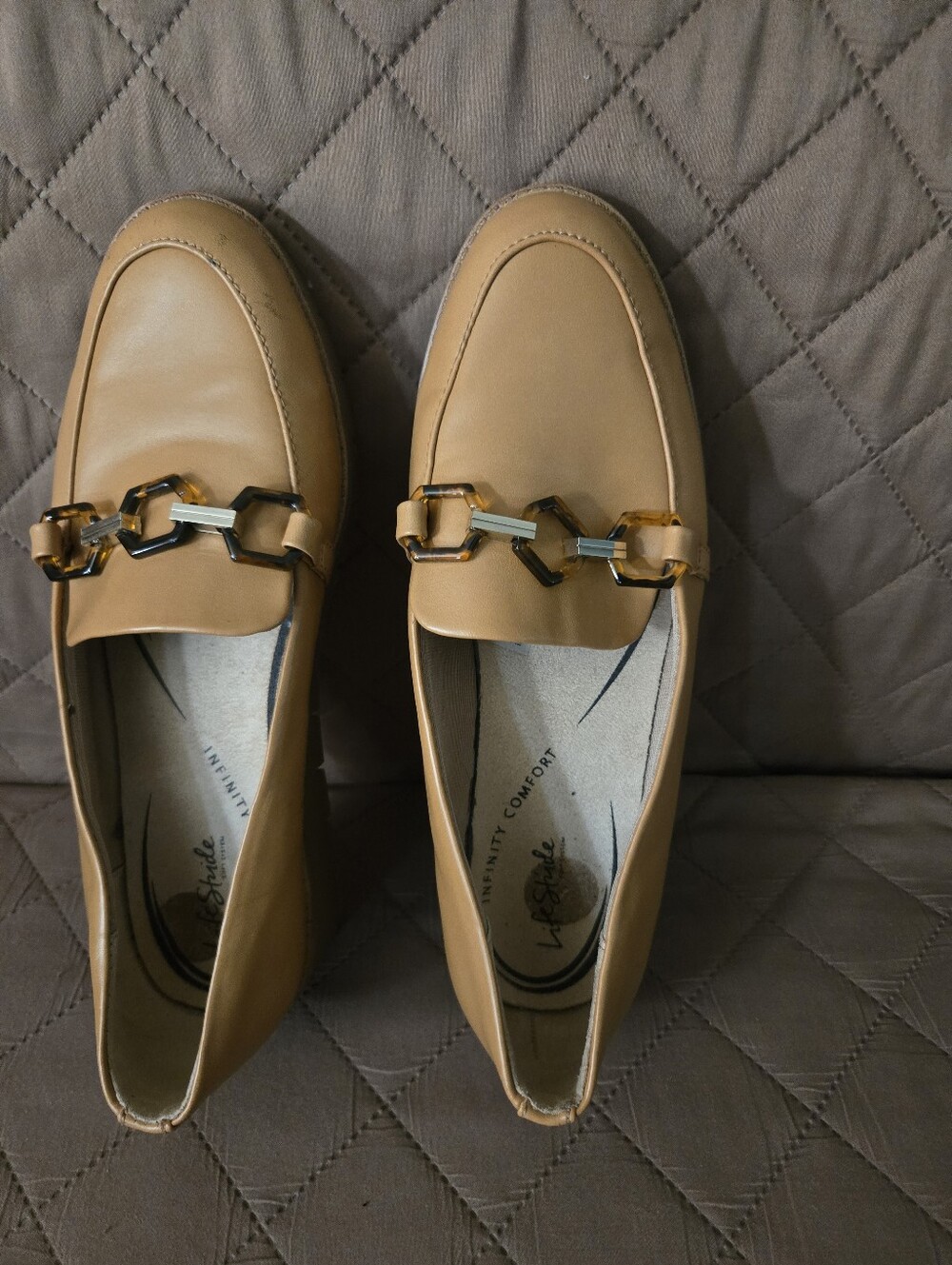 Women Life Stride tan slip-on shoes
